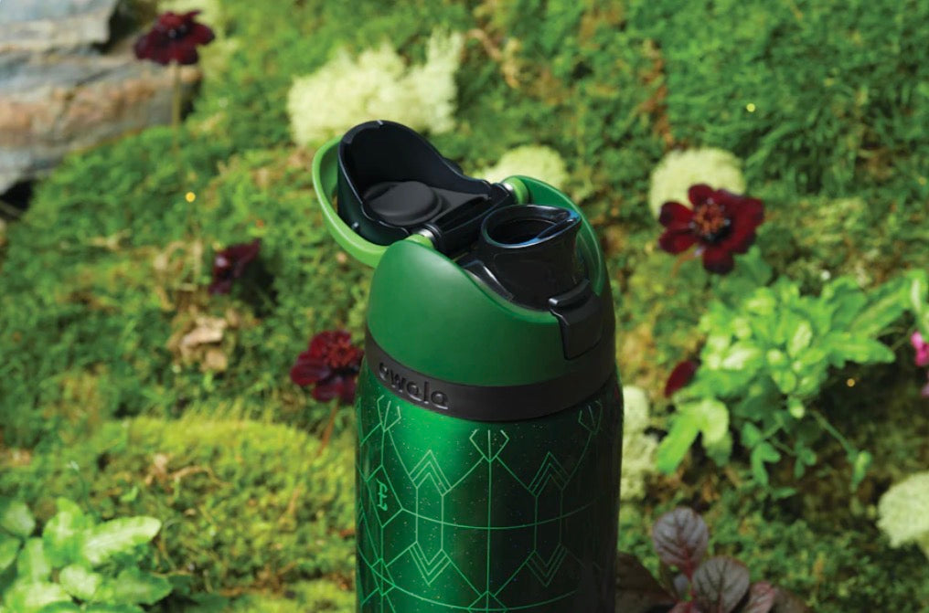 Owala “Wicked For Good” Freesip 32oz “Elphaba”