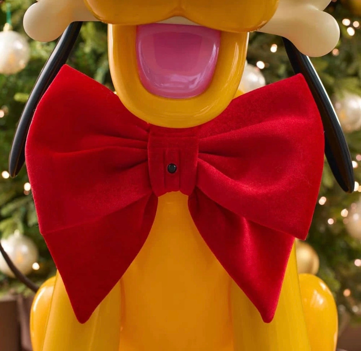 Pluto animatronics Christmas Decoration