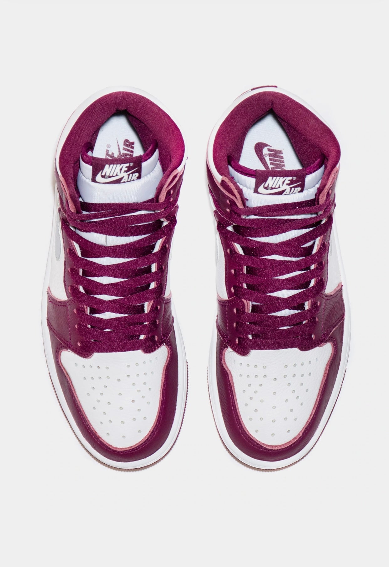 Jordan 1 Retro High OG “Bordeaux”