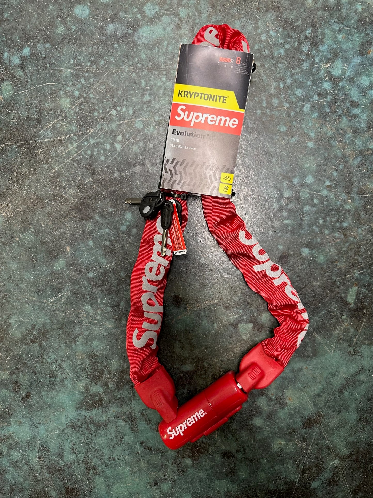 Supreme Kryptonite Integrated Chain Lock