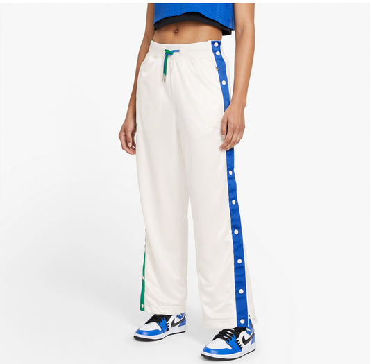 Jordan Brand Wmns Tear Away
Pants x Aleali May