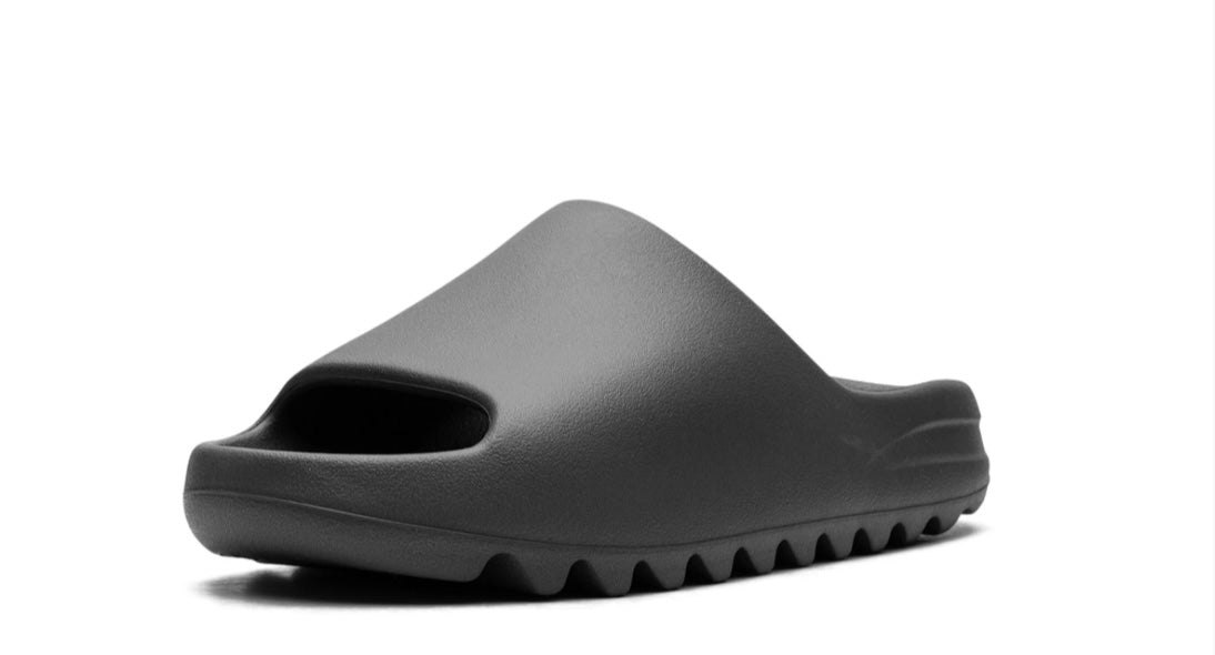 YEEZY SLIDE “GRANITE ”