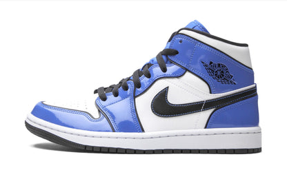 AIR JORDAN 1 MID SE "Signal Blue"