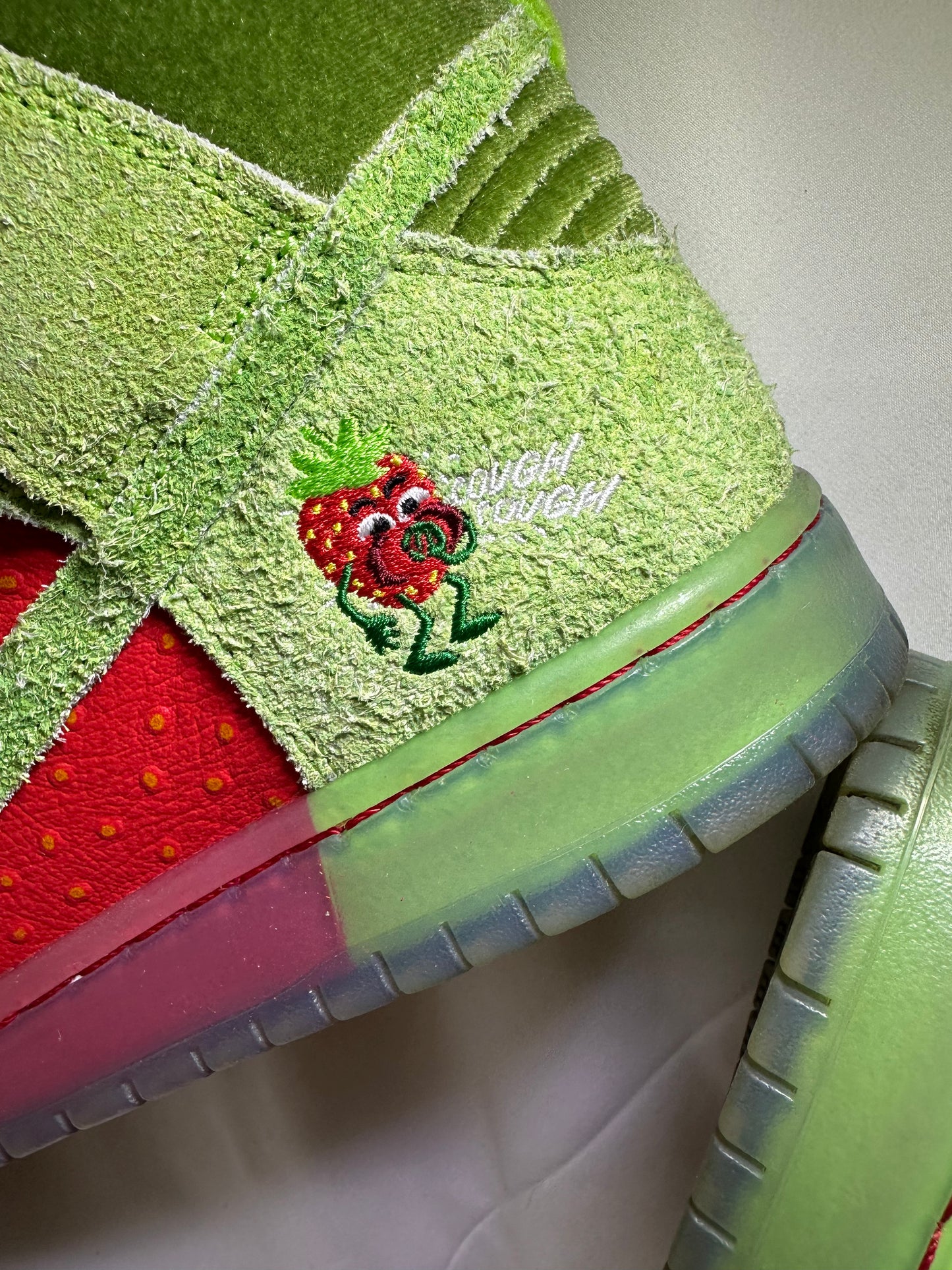 Nike Dunk High SB ‘Strawberry Cough’