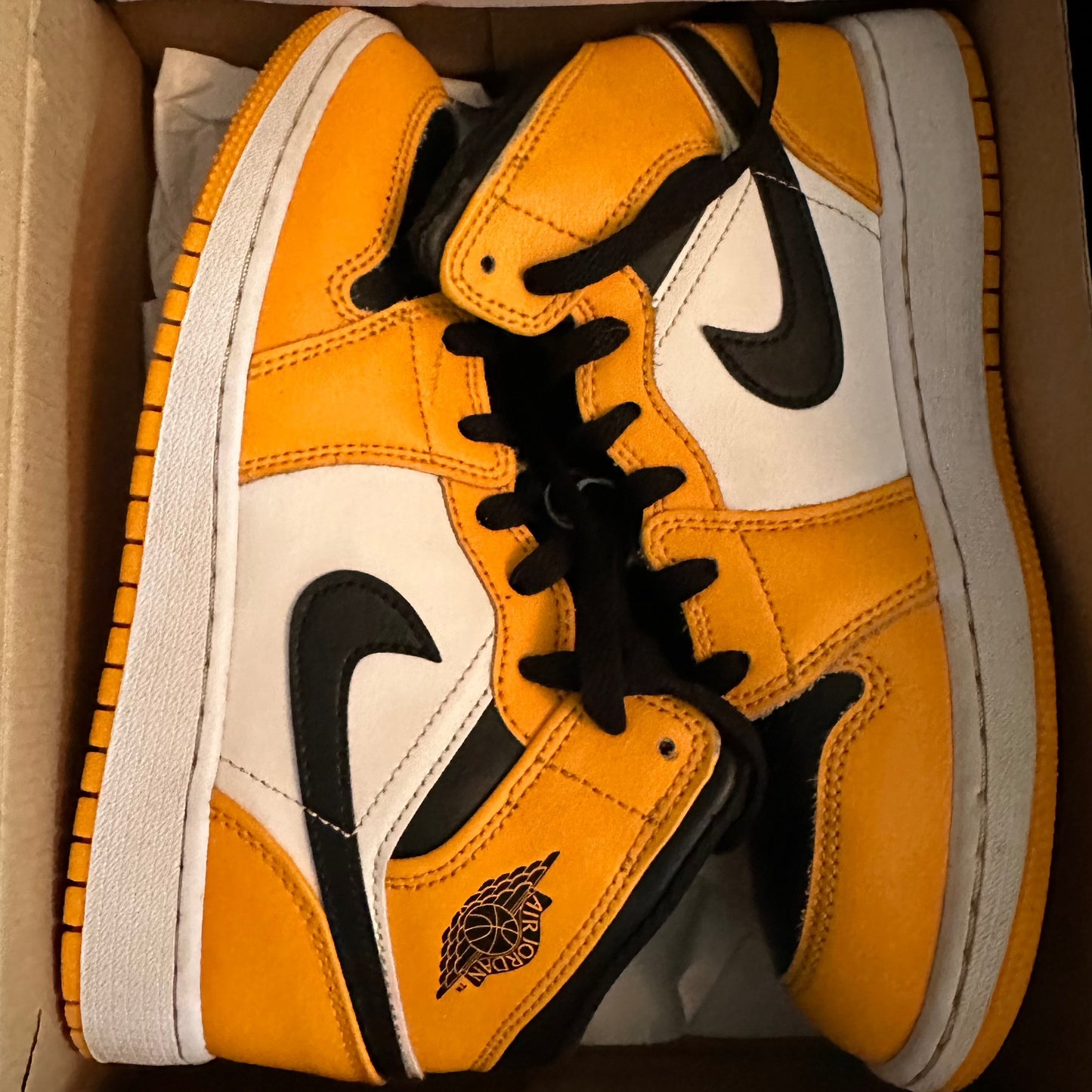 AIR JORDAN 1 MID (GS) TAXI