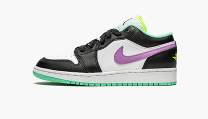 AIR JORDAN 1 LOW GS "Black / Violet Shock / Green Glow"