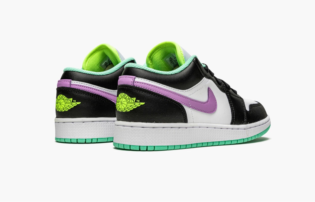 AIR JORDAN 1 LOW GS "Black / Violet Shock / Green Glow"