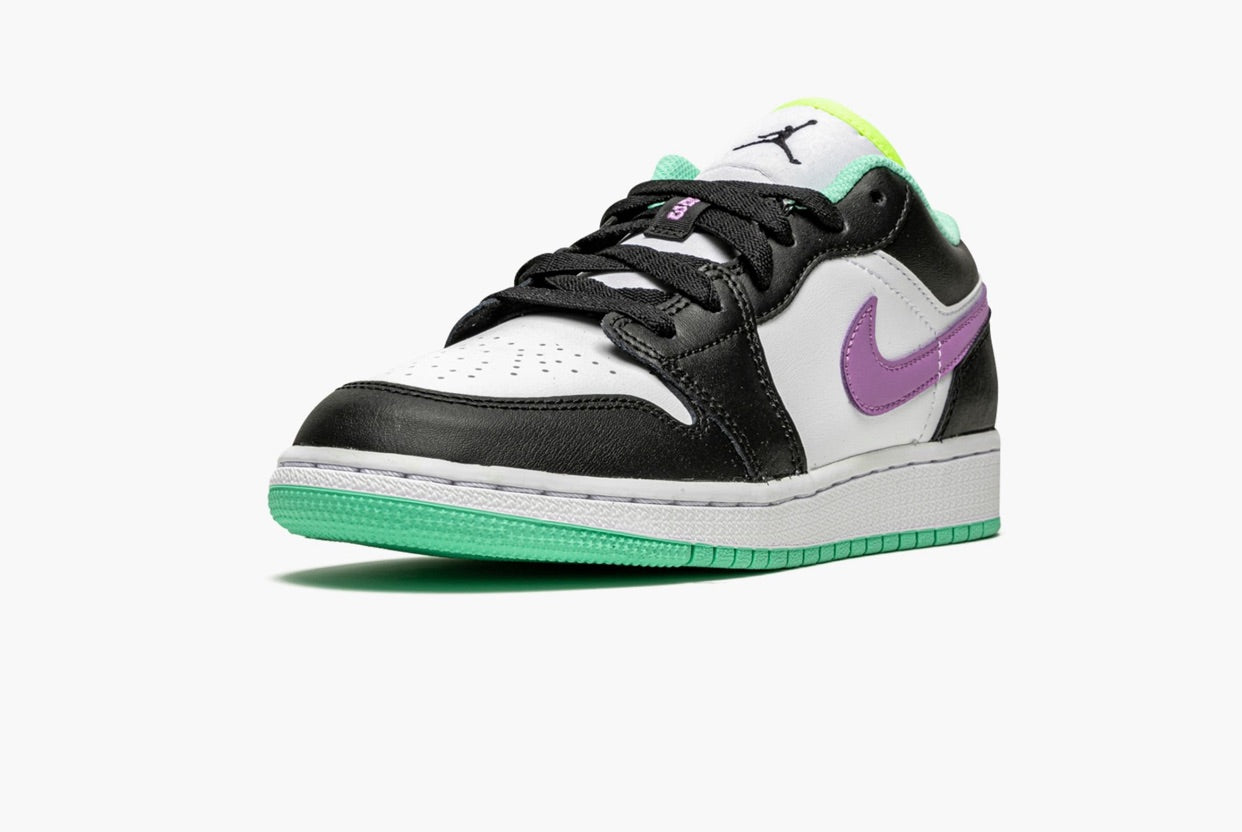 AIR JORDAN 1 LOW GS "Black / Violet Shock / Green Glow"