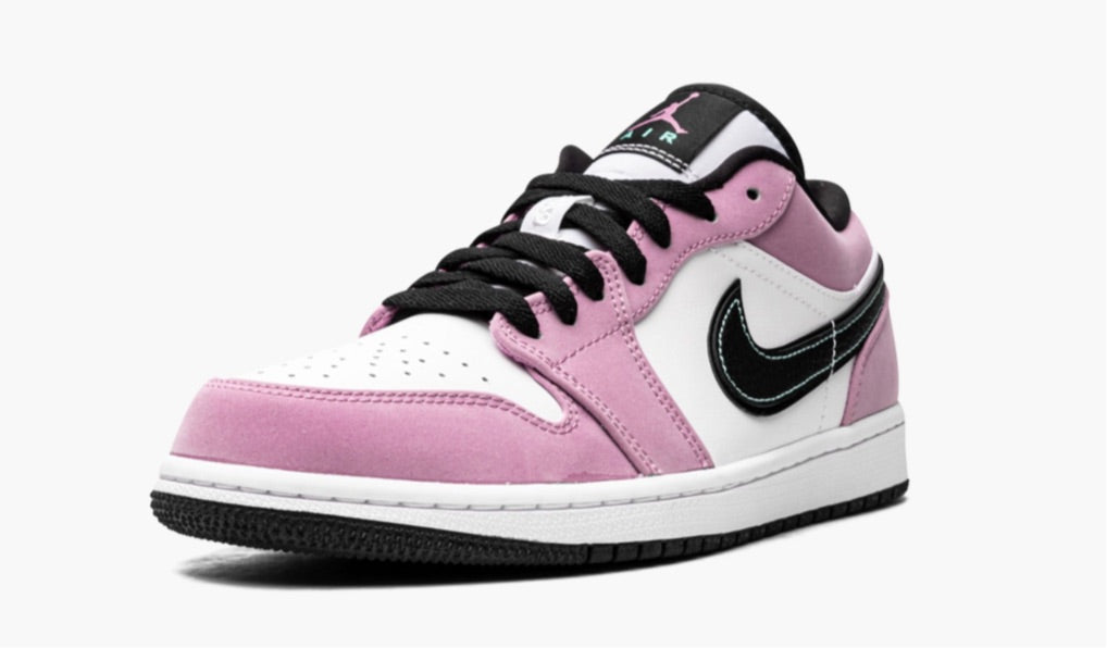 AIR JORDAN 1 LOW SE "Violet Shock"